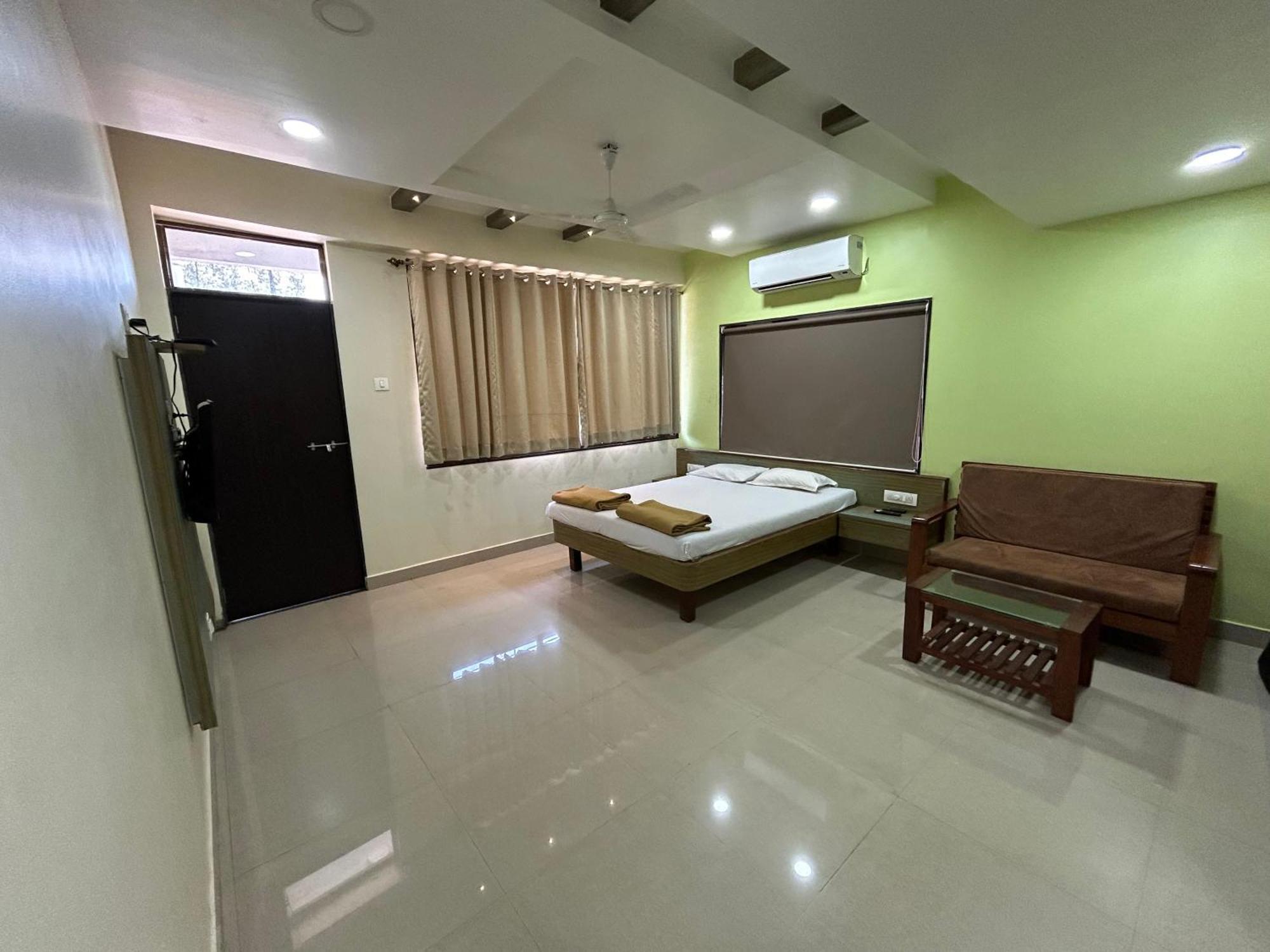 Hotel Aaba'S Gomantak Sawantwadi Екстериор снимка