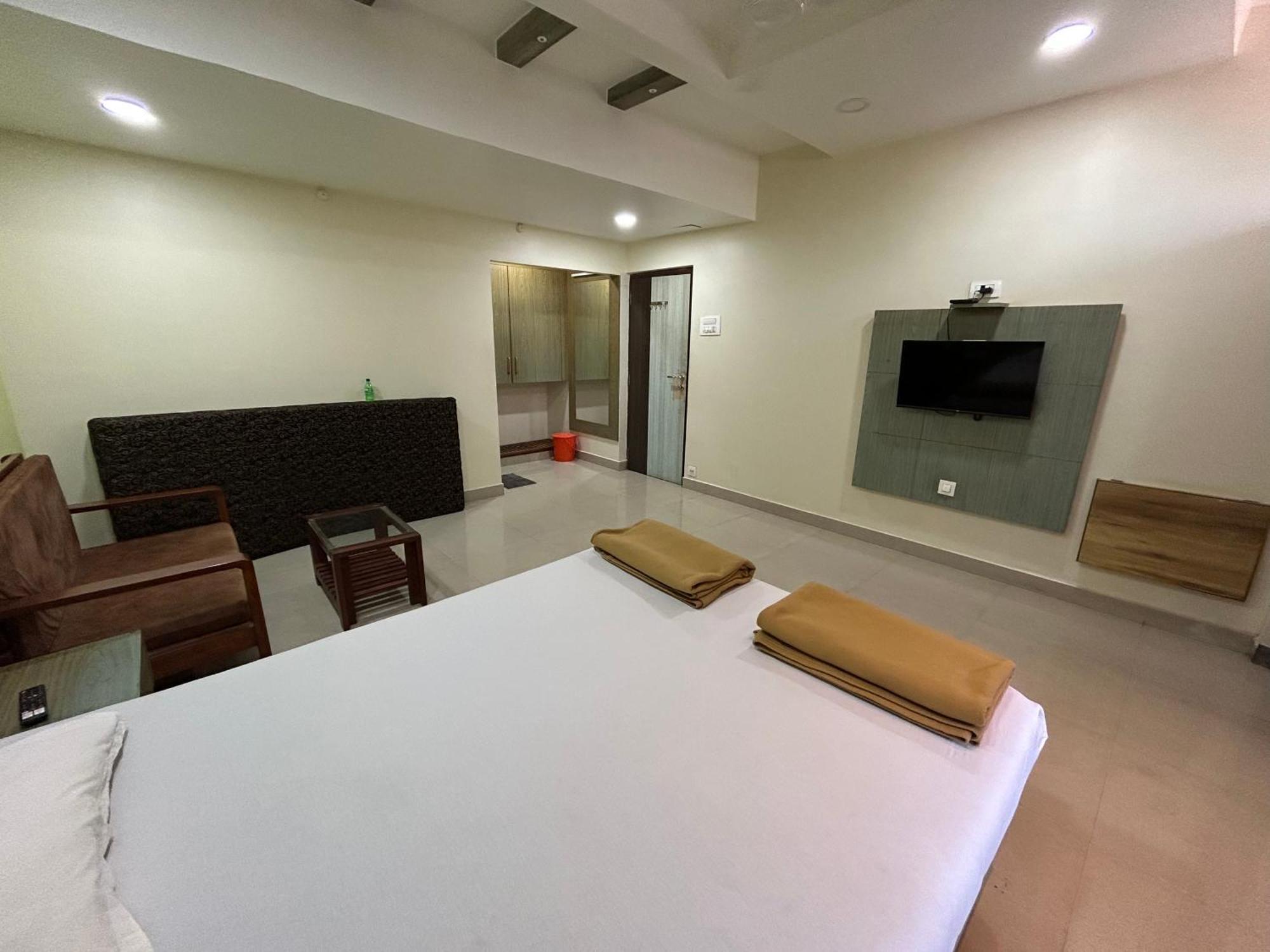 Hotel Aaba'S Gomantak Sawantwadi Екстериор снимка